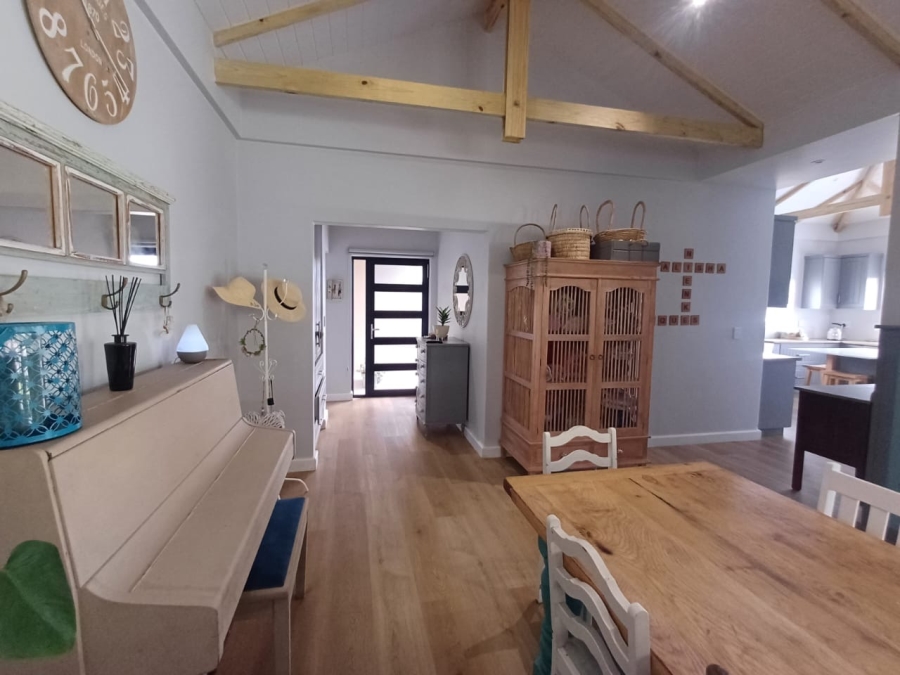 To Let 4 Bedroom Property for Rent in The Hill Western Cape